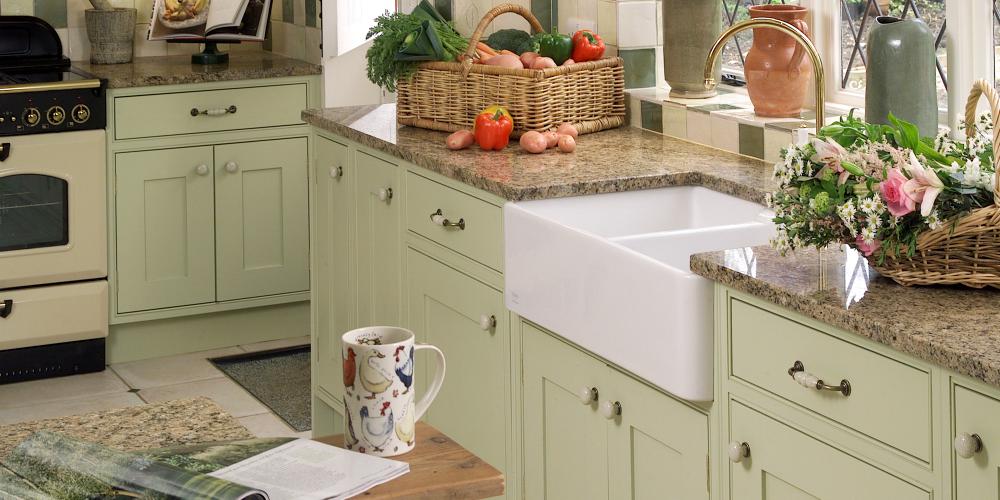 Little Gaddesden hand made kitchen